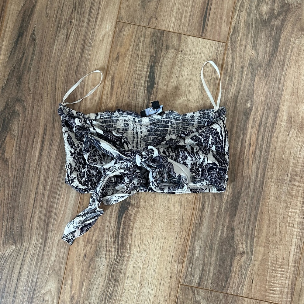 Black and White Patterned Crop Top